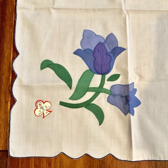 Appliquéd Pansy Flowers Blue On White Square Tablecloth 33.5”x34” Rolled Hem - Picture 2 of 11